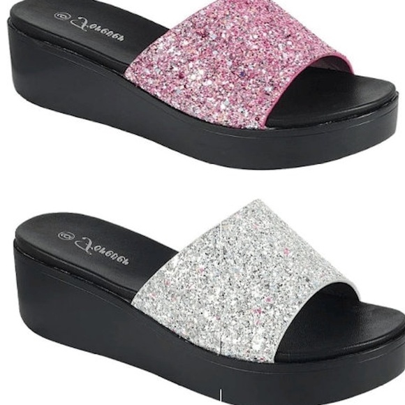 Shoes - 2/$25 SALE GLITTER SANDALS FLIP FLOPS SHOES SILVER